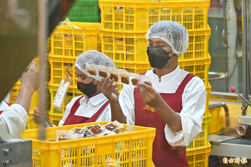 台灣滷味博物館不僅能看見滷味製程，還能聞香、試吃、DIY滷味體驗。（記者李惠洲攝）