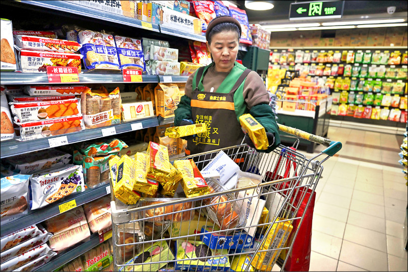 分析師指出，中國十一月PPI跌幅大於預期，顯示中國通縮沒有減輕。（法新社）