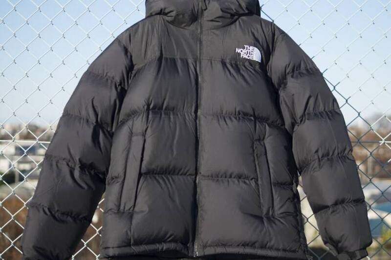 美國時尚衣著品牌設計，深受各個年齡層的喜愛，也適合日常穿著。（取自網路）