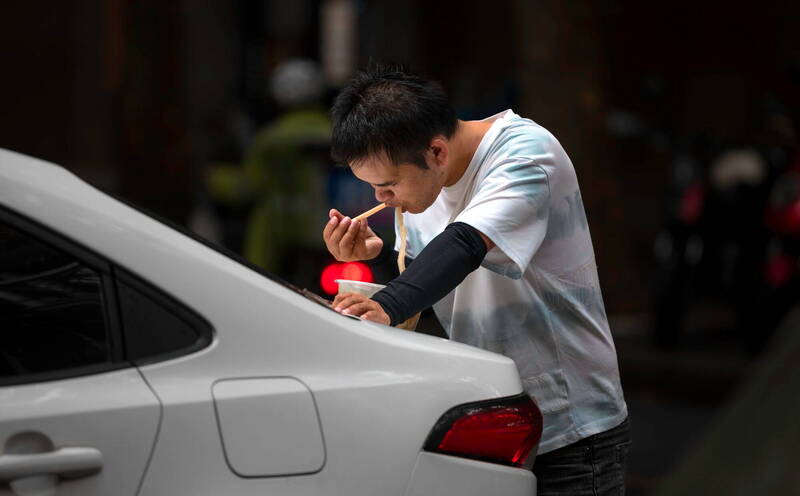 中國貧困和倦怠的年輕人將生活重心放在床上的情況並非首次出現。（示意圖，歐新社）