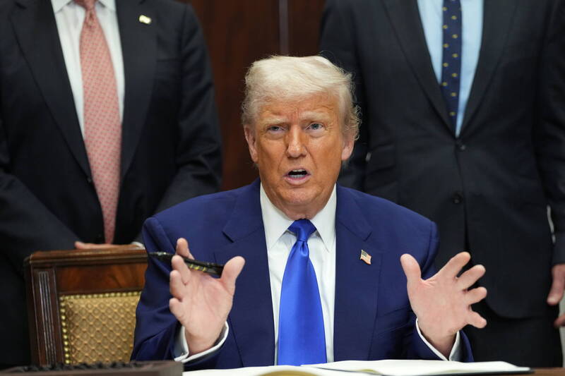 川普曾痛批，美國藥品價格比其他任何國家高得多。示意圖（歐新資料照）