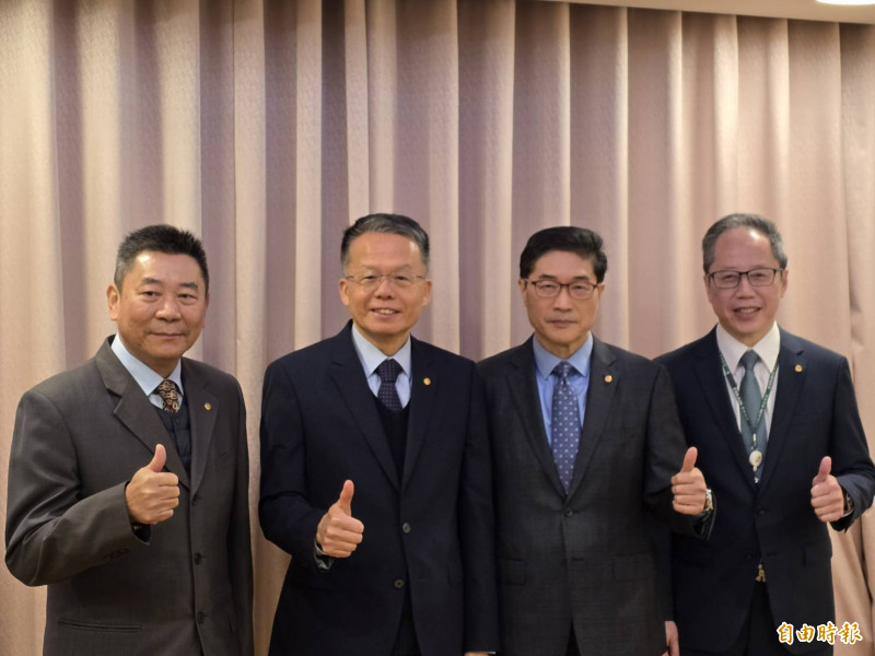 長榮航空孫嘉明看高端艙等需求旺  2026年營收拚新高
