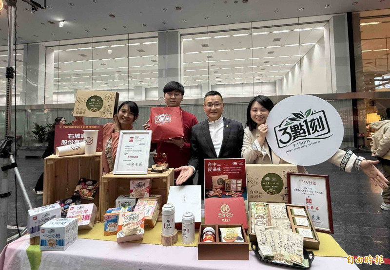 三點一刻外銷20多年，出口占逾70%，結合韓國甜點品牌回國推出新產業模式及展店。（記者蔡淑媛攝）