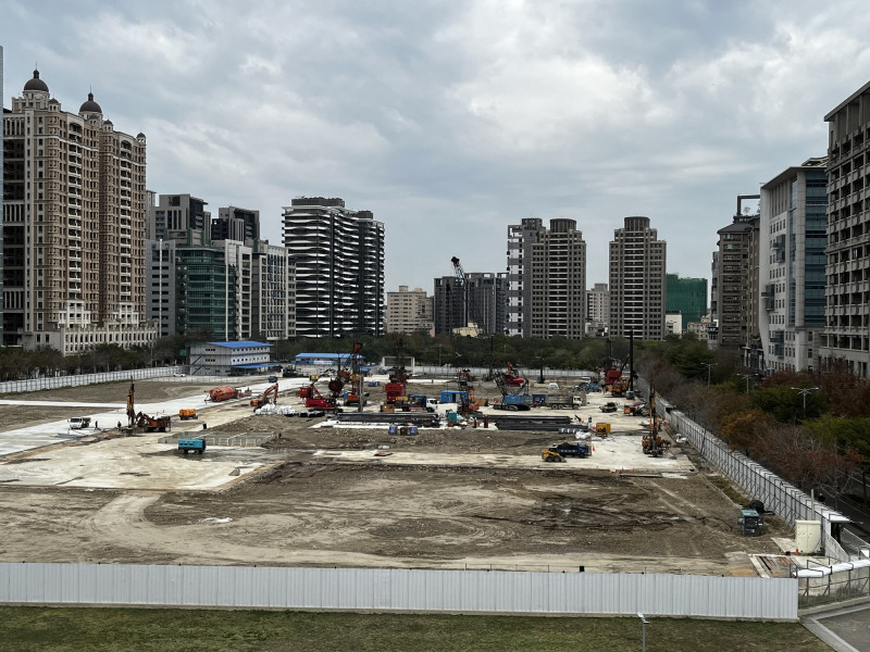 新竹縣市2025年第四季每坪均價直接跌破4字頭。（記者徐義平攝）