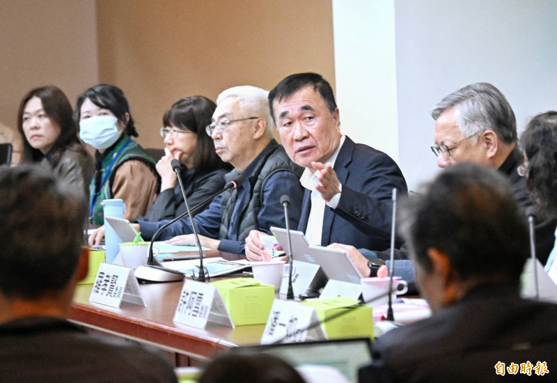 台北市都委會主委、副市長李四川裁示，輝達T1718基地，綠覆率維持80%以上規定。（記者方賓照攝）