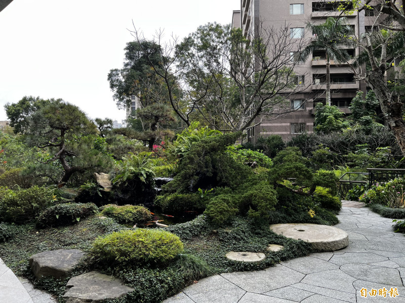 「陶朱隱園」庭園鯉魚池。（記者徐義平攝）