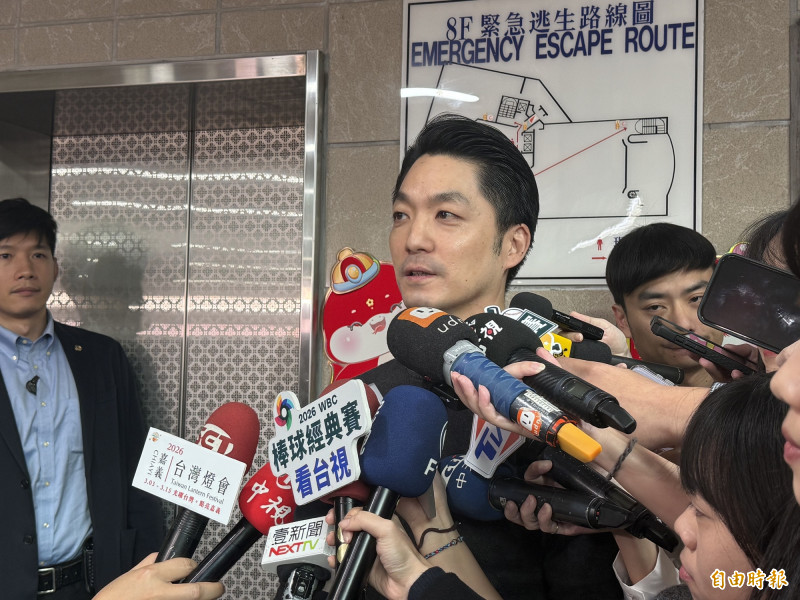台北市長蔣萬安今（30日）出席活動前受訪表示，目前尚未有相關訊息，不過輝達提出需求一樣會給予協助。（記者孫唯容攝）