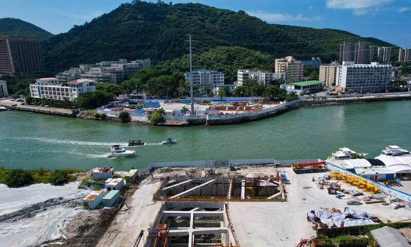 新的對外貿易政策意味著74%的商品現在可以免稅進入海南島，只要這些商品在海南經過加工，使其價值至少增加30%，就可以以同樣的零關稅條件運往中國內地。（歐新社）