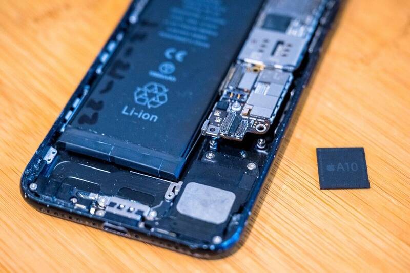 台積電吃下蘋果iPhone 7裡搭載的A10處理器全部訂單，重新奪回領先地位。（彭博）