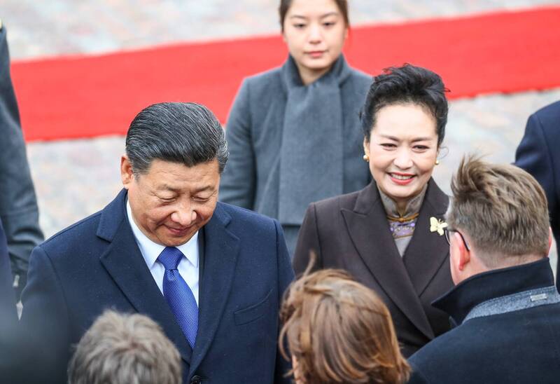 知情人士稱，習近平和妻子彭麗媛最大的資產是恆力集團，銷售額接近4000億人民幣。（歐新社資料照）