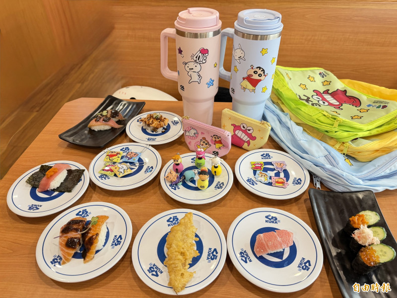 亞洲藏壽司（2754）本月攜手日本超人氣漫畫蠟筆小新，自2月14日起13款超人氣角色扭蛋正式開扭。（記者楊雅民攝）