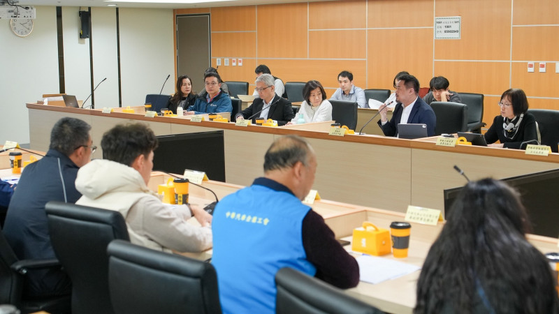 美製進口車台灣關稅可能降至零，勞動部今（11）日邀請6大車廠工會座談。（勞動部提供）