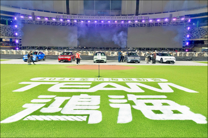 鴻海昨日在台北大巨蛋舉辦年度運動嘉年華。（鴻海提供）