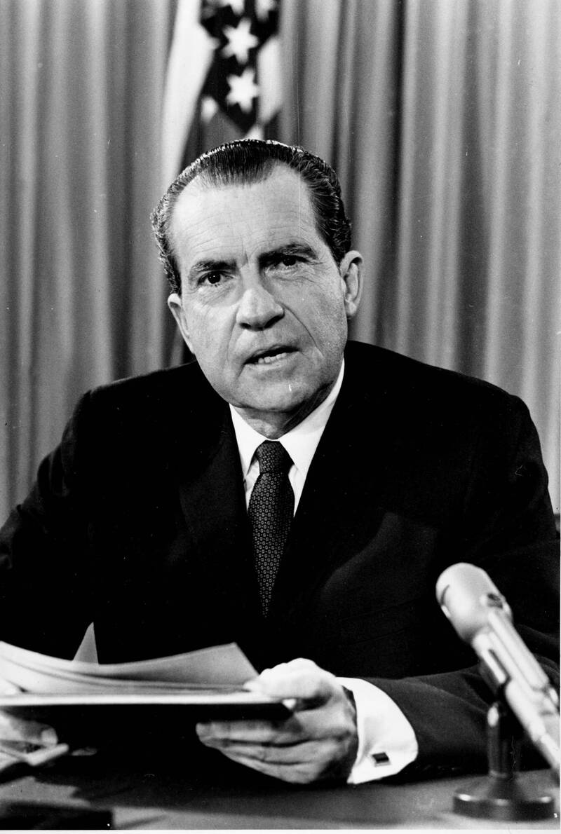 1970��������������г���ʱ����ͳ����ɣ�ͼ����һϵ�о������ߣ�����ԡ�����ɳ������Ӱ�졣 �������磩