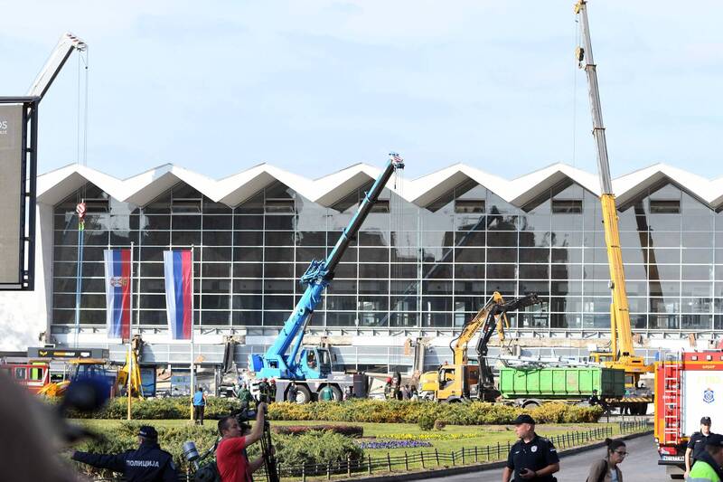 ����ά�ǵ�ŵά���»�վ�������������̮�������15�������� �������������գ�