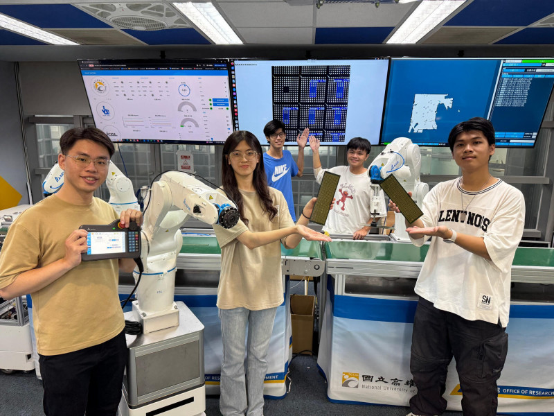 高雄大學攜手企業開設半導體學程，學生在校期間即能接觸產業現場。（高雄大學提供）