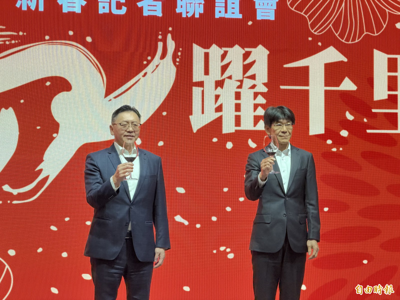 和泰（2207）汽車今天公布去年合併營收2,826億元，創歷史新高，稅後淨利189億元，為歷史第3高，每股盈餘33.93元，較前一年減少2.81元。（記者楊雅民攝）