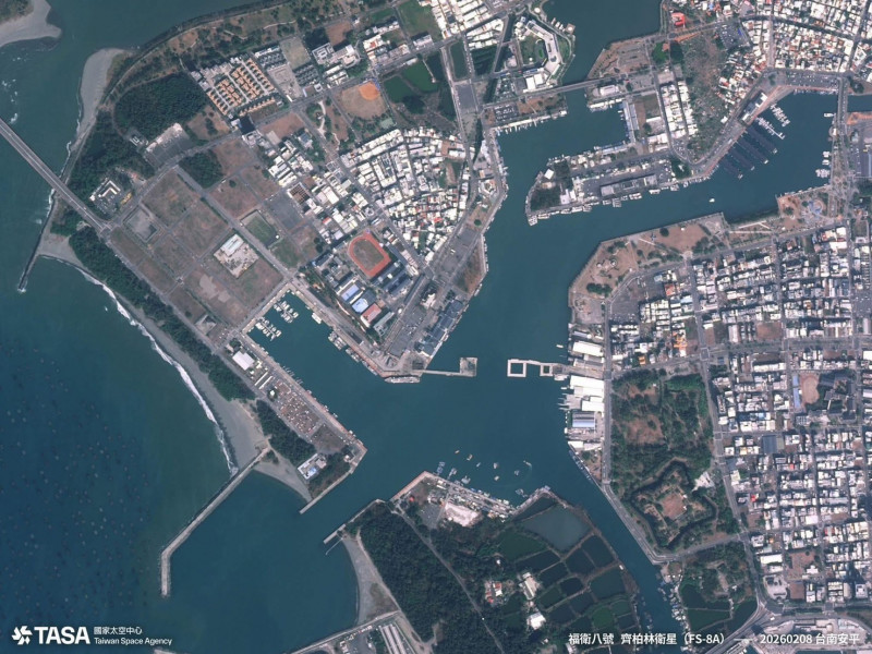 台灣通訊韌性架構透過地面網路、海底電纜與衛星通訊，打造多層備援設計。（本報資料照）