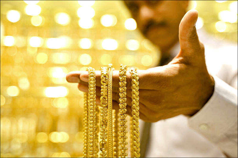 金價可能跌落4000美元 避險框架被打破！外媒揭原因