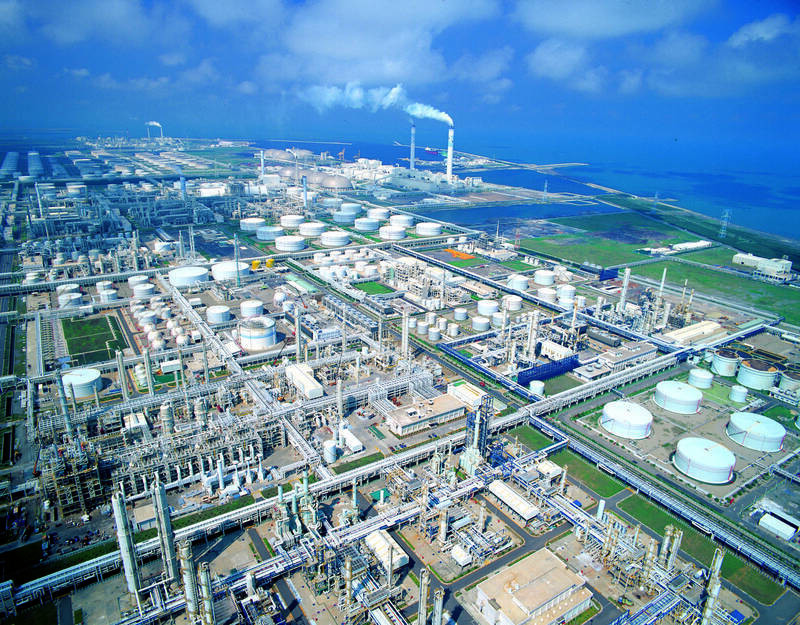 二次西進別肖想3》中學徒圍毆老師傅 台2大石化園區淪錢坑