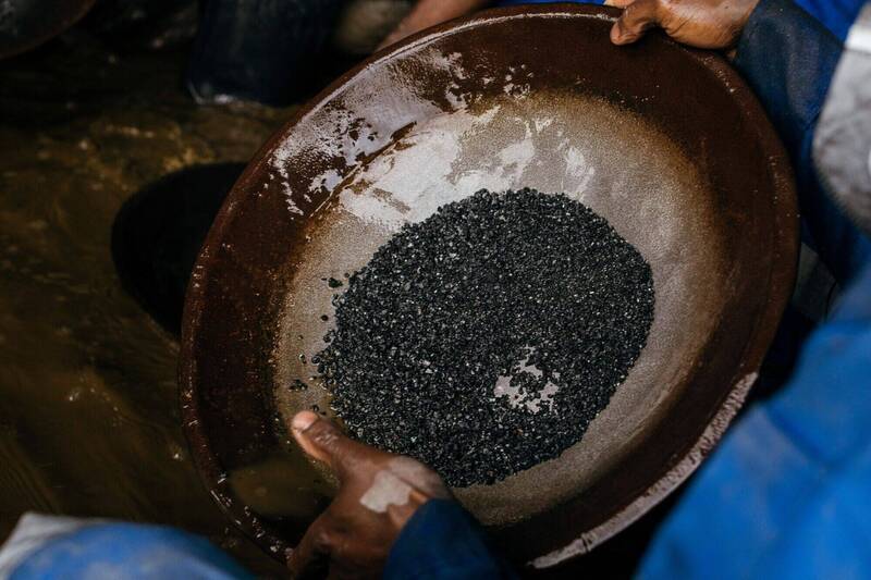 中國掌握全球超過80%的鎢產量與供應，形成極高的市場集中度。（彭博資料照）