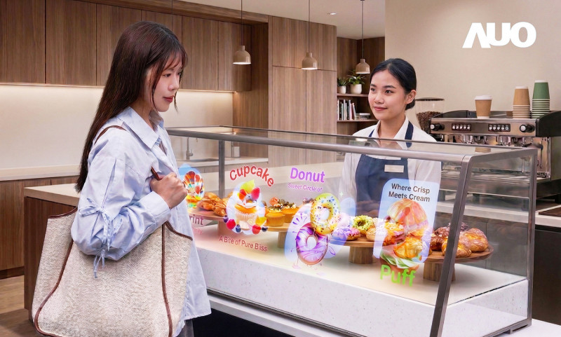 友達以Micro LED高亮度、廣色域與透明顯示優勢，打造54吋甜點／展示櫃，結合AI導入多元應用，將商品陳列與品牌資訊同框呈現。（友達提供）