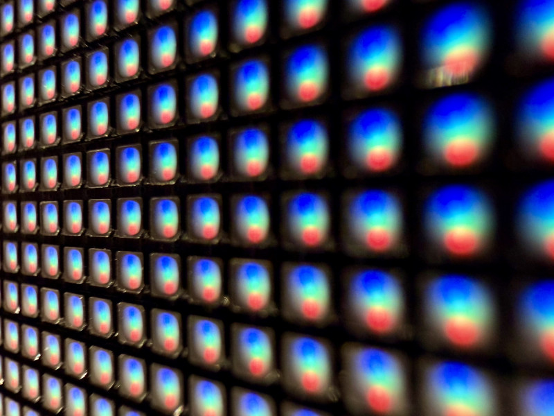 焦點股》鼎元：光電大展激勵士氣 帶量漲停