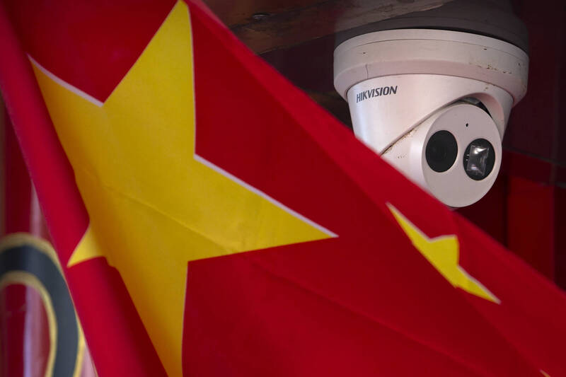 美國一篇報告指出，海康威視長期與中國軍方存在關聯。（資料照，美聯社）
