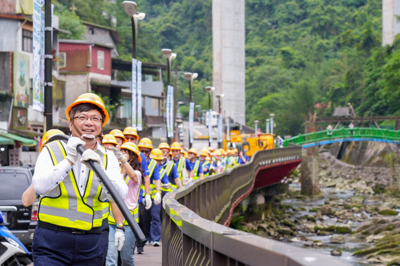 台電攜手千里步道協會 電桿化身國家級綠道引路標誌