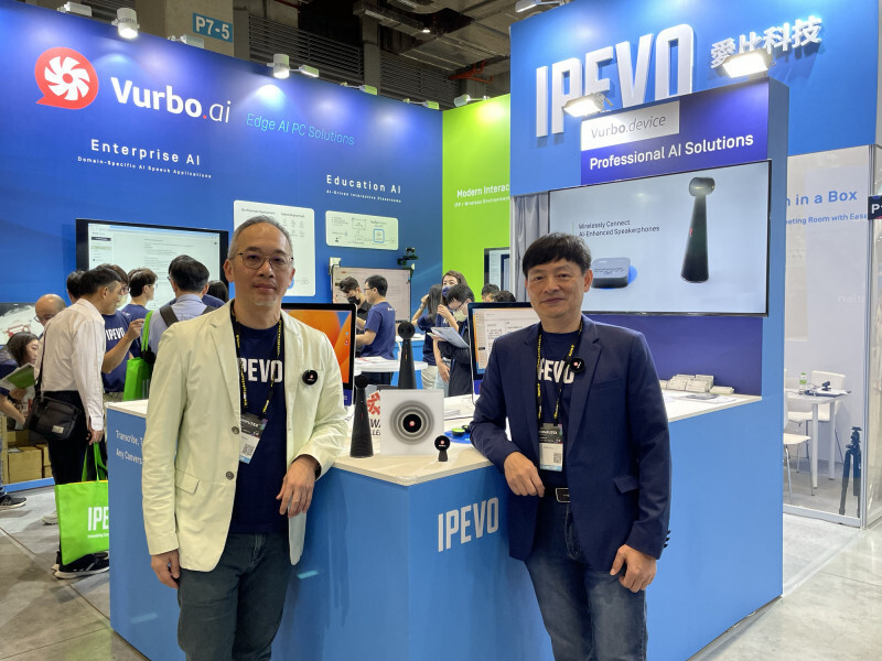 愛比科技Vurbo.AI推雲端即時翻譯。圖左為董事長洪裕鈞、右為總經理李信宜。（業者提供）