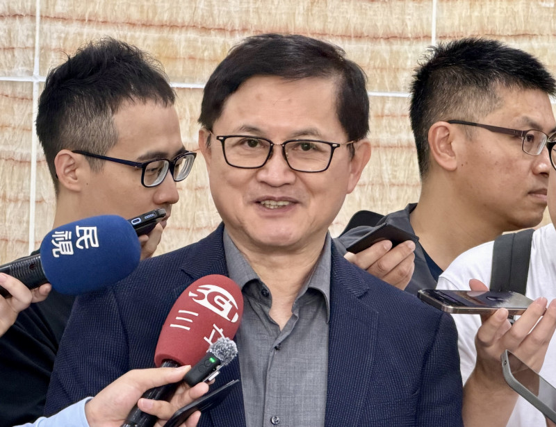 童子賢提到，AI未來對社會的影響將不亞於網路，應用將從個人端延伸至教育、醫療、交通、金融體系與企業營運等各層面。（記者方韋傑攝）