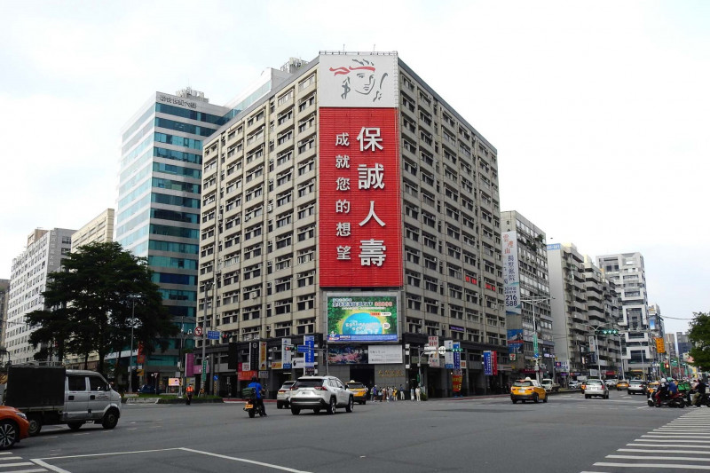 保誠人壽宣布推出兩檔高資產專屬商品，以強化客戶對家庭保障的長期規劃能力，兼顧保障與資產規劃需求。（記者王孟倫攝）