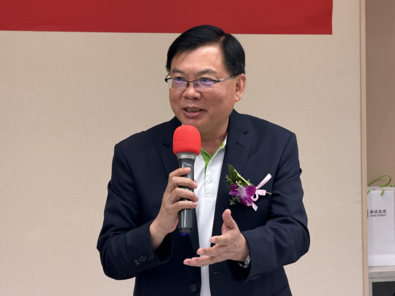 廣錠董事長廖良彬看好傳產優化龐大商機，未來能源事業版圖將擴及智慧電網。（記者方韋傑攝）
