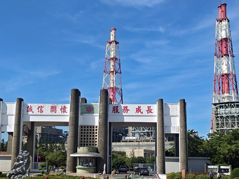興達燃煤4號機挨批假測試真發電？台電：例行測試、計入全年運轉時數