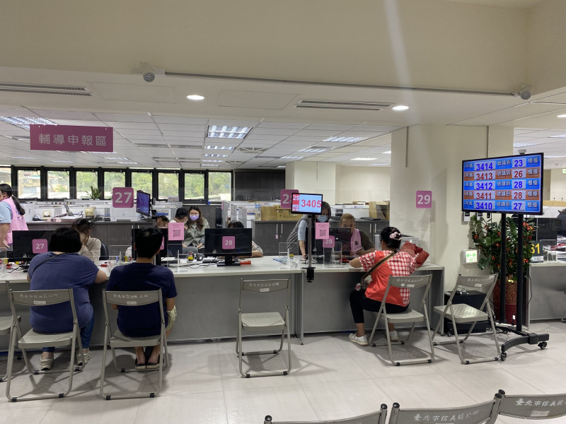 報稅看過來！臨櫃報稅今起開放  這樣做節省排隊時間