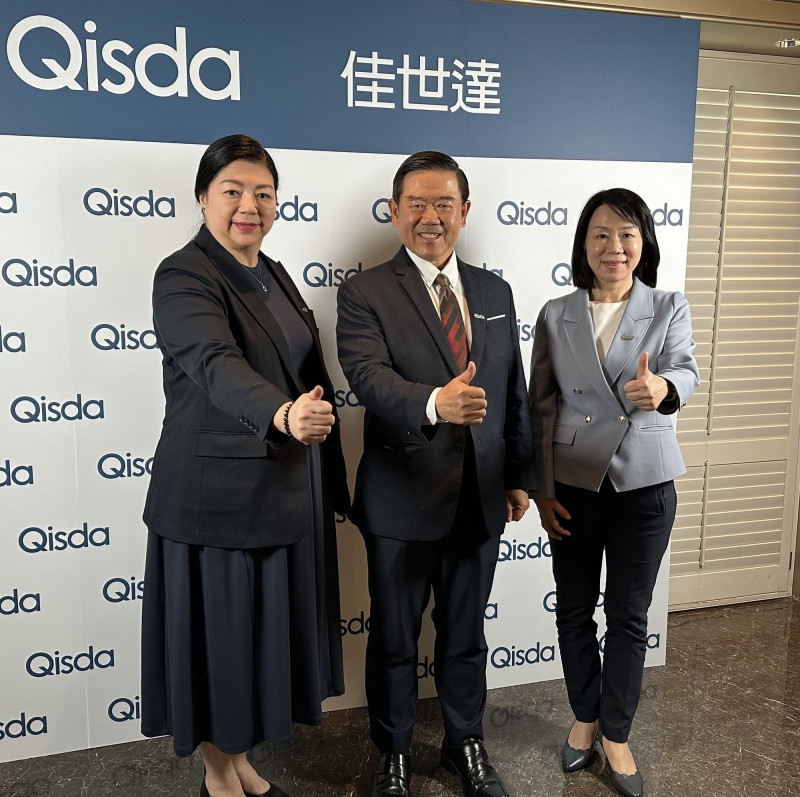 佳世達明日將召開法說會，董事長陳其宏（中）將說明未來展望（記者陳梅英攝）