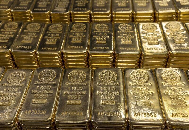 波蘭央行明確表態將繼續增持黃金，預計持有目標將達700噸。（路透）
