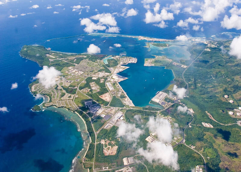 美國國防部擁有關島總面積的大約3分之1的土地，主要設施包含東北部的安德森空軍基地：以及西南部的關島海軍基地（圖）。（路透）