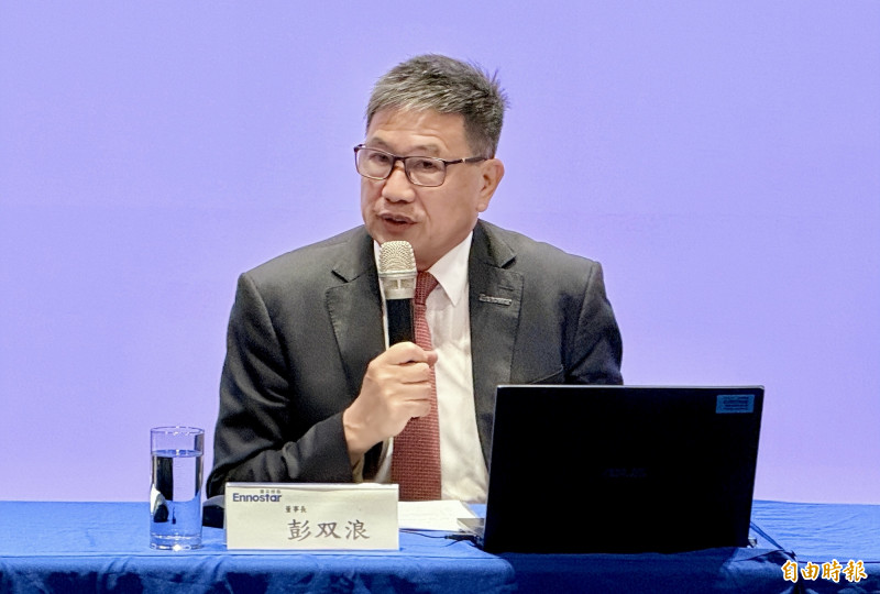 彭双浪強調，富采已逐漸降低傳統LED大量製造與價格競爭市場依賴，轉向高附加價值應用領域。（記者方韋傑攝）