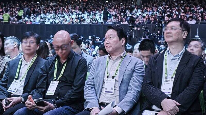 SK集團會長崔泰源也來聽黃仁勳演講   照片曝光