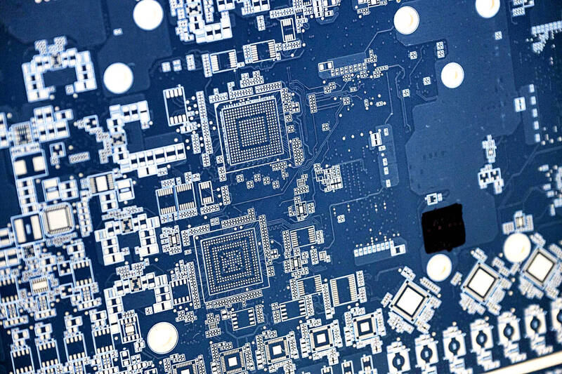 ＜財經週報-台股Q3操作策略＞AI大浪潮引爆PCB世紀升級 台廠高階製程產能滿載