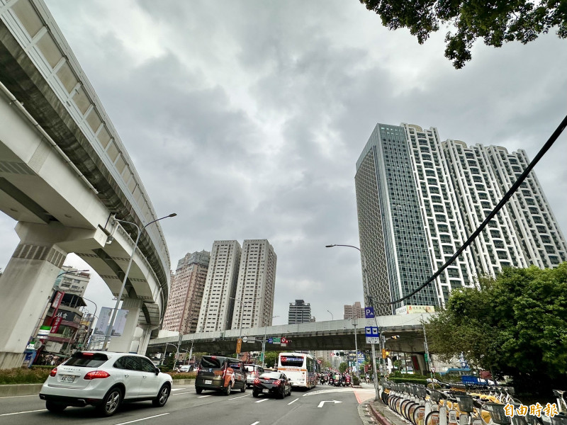 央行總裁一句話「就到這裡」多檔營建類股亮燈漲停