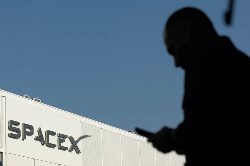 SpaceX將以600億美元（約新台幣1.89兆元）的股票，收購AI程式開發新創公司Cursor。（示意圖，路透）