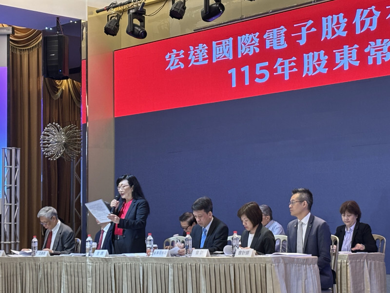 宏達電董事長王雪紅在股東會上指出， VIVE Eagle第三季攻歐美。（宏達電提供）