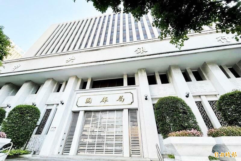 AI紅利擴大K型經濟？央行表示，傳產受中美夾擊，表現仍優於日韓。（資料照）