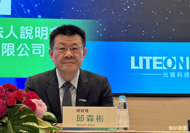 光寶科總經理邱森彬看好AI基礎建設需求持續成長，今年AI產品營收占比可望突破30%。（記者方韋傑攝）