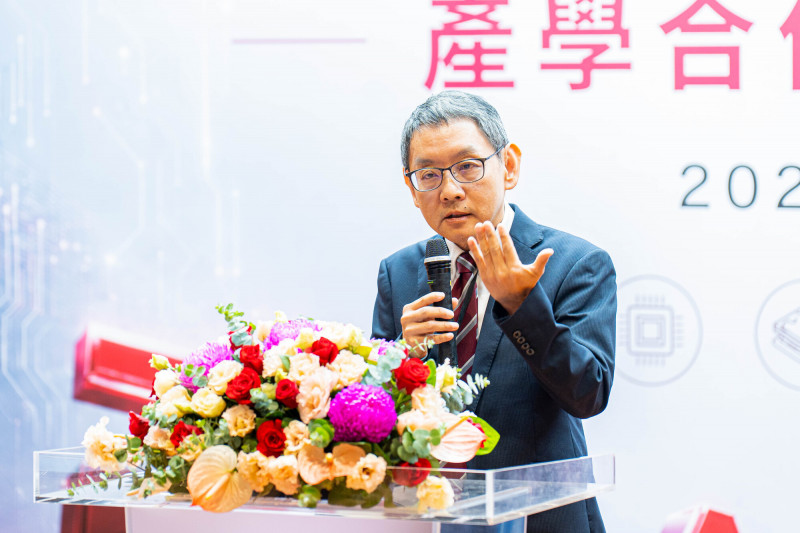 訂單能見度到年底，華新科股價開盤衝漲停。（業者提供）