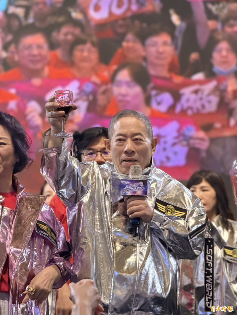 智冠上半年EPS4.71元 董座王俊博轉任總裁、女兒王思淳接棒