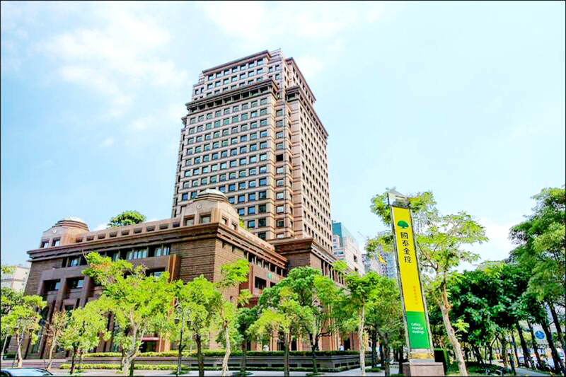 國泰金勇奪7月獲利王 富邦金唯一虧損爆冷