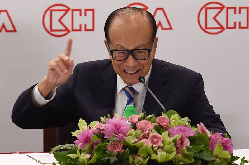 香港首富嗅到什麼訊號?李嘉誠家族狂賣資產 今年已套現6820億